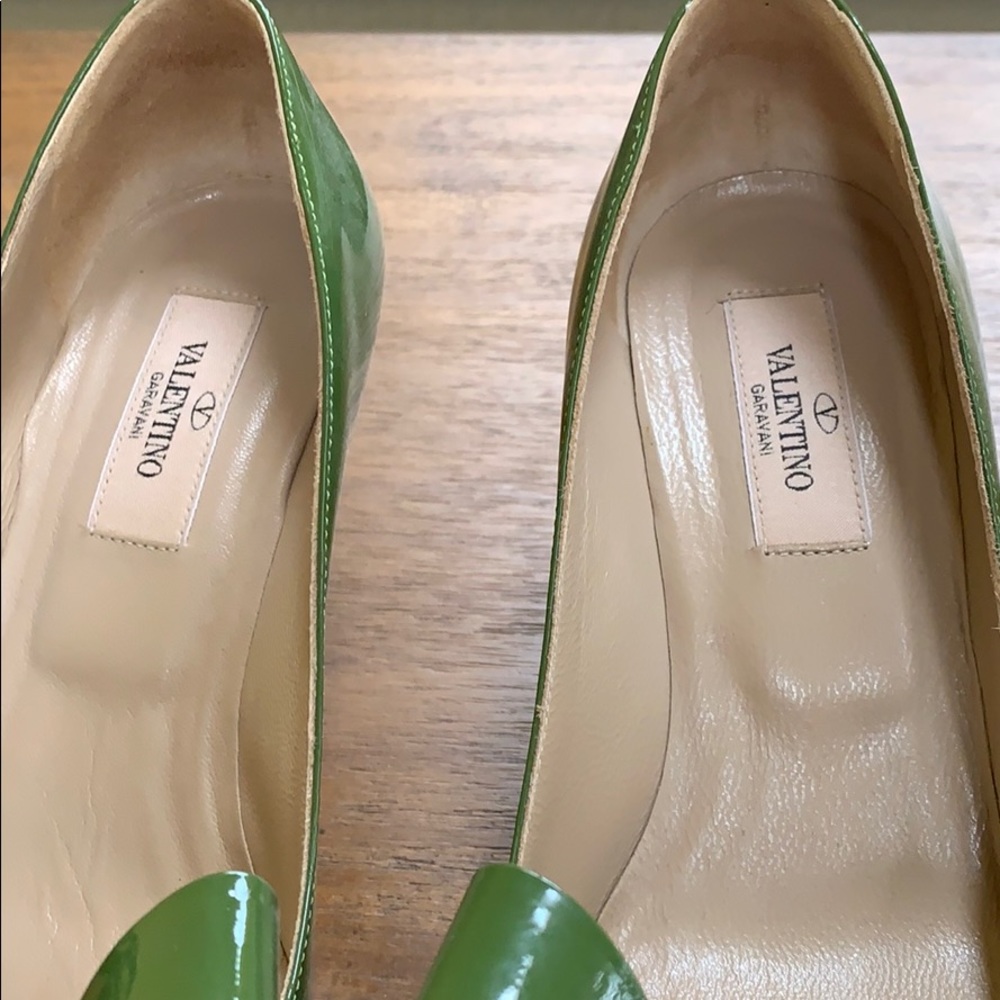 Pumps - Picture 2 of 4